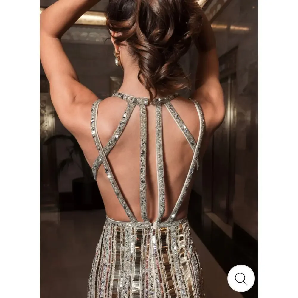 Mac Duggal Bead-Embellished Detail Halter Neck Gown Gold/ Silver Size 14 NWT - Picture 5 of 12